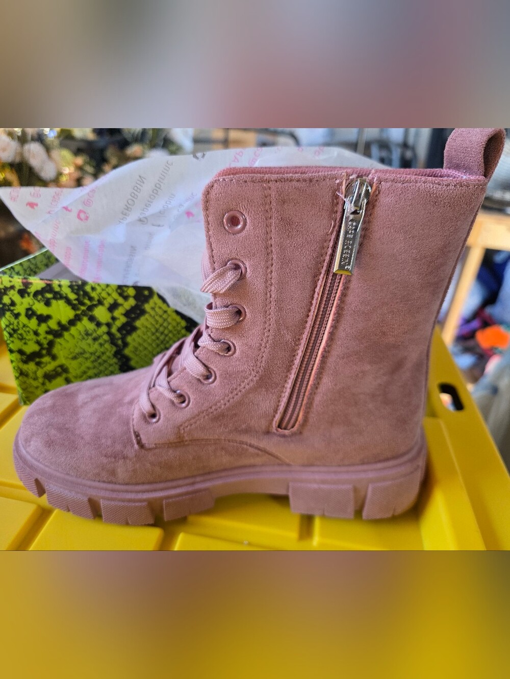 Women's Pink Suede Cape Robbin Lace-Up Side-Zip Boot Size 8 Fall Chic Couquette